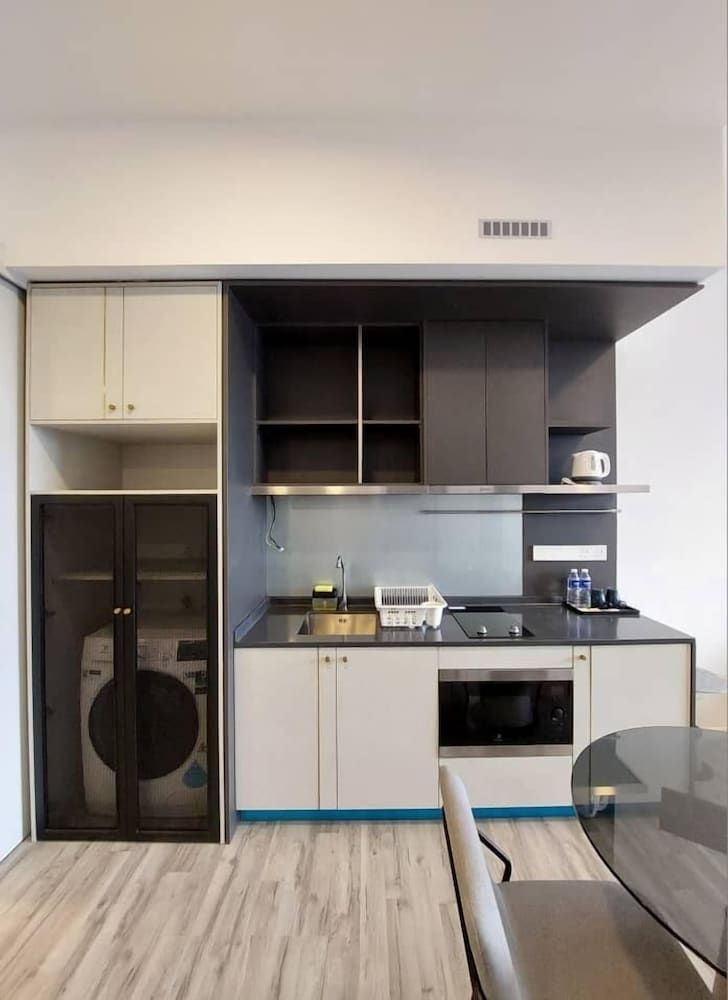 undefined Millerz Square by Mykey 10