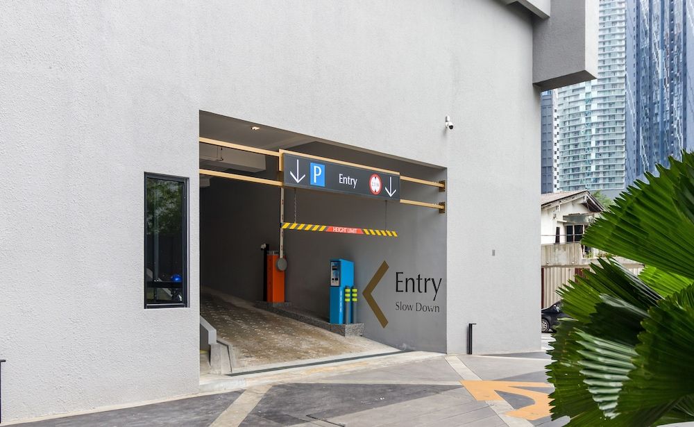 undefined Scarletz Suites by Five senses 6