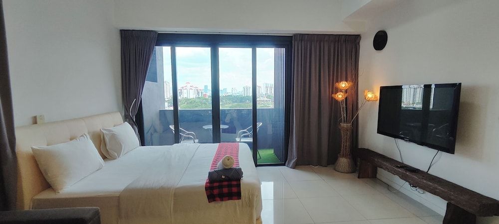 MCity Infinity pool KLCC Business Studio, City View, Lakeside 16