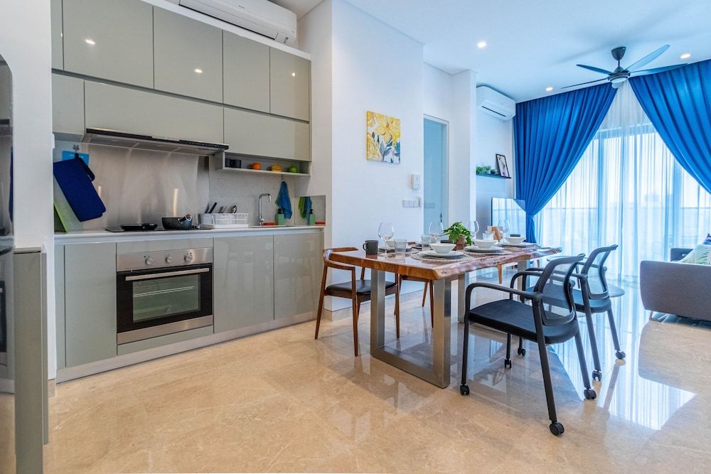 Lucentia Residence BBCC By Bedstay Premium Apartment 19