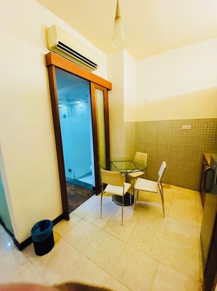 Peninsula Residents All Suite Basic Double or Twin Room 10