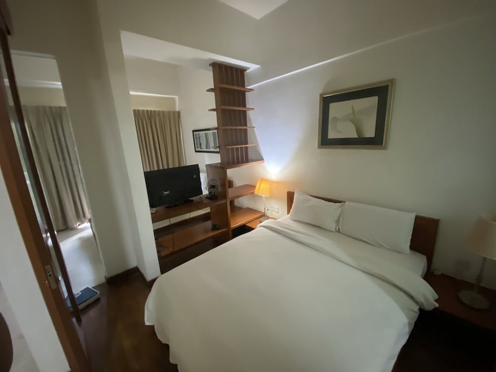 Peninsula Residents All Suite Basic Double or Twin Room 2