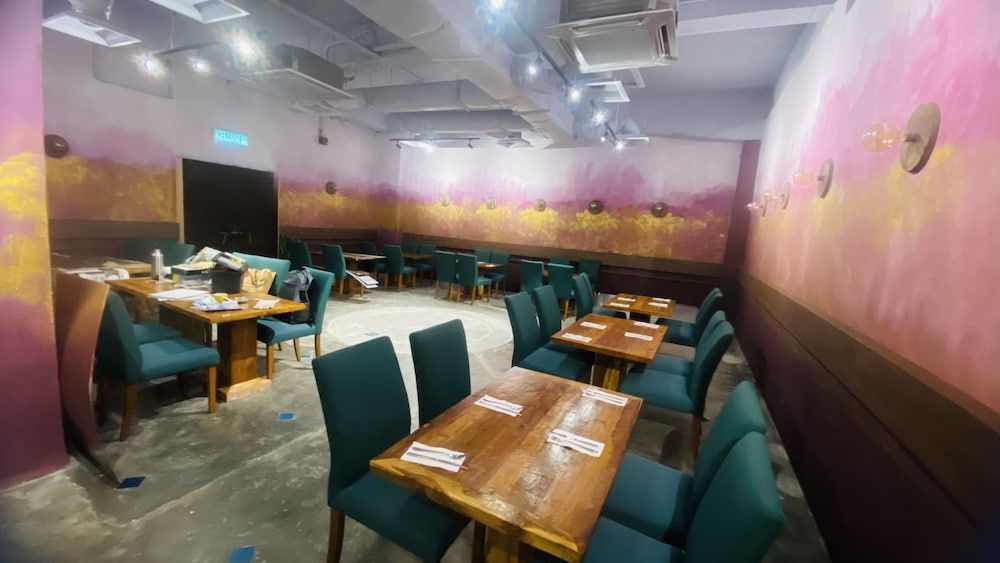 undefined Peninsula Residents All Suite 6