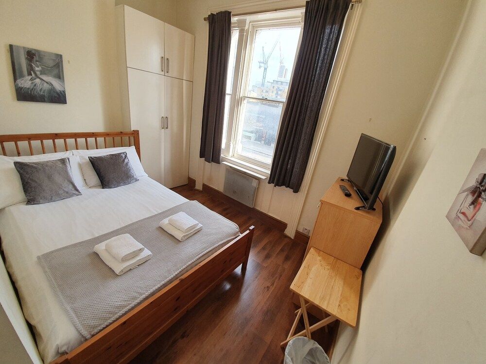 undefined Victorian House 2 Bed 2 Bath Next to Barbican Tube 10