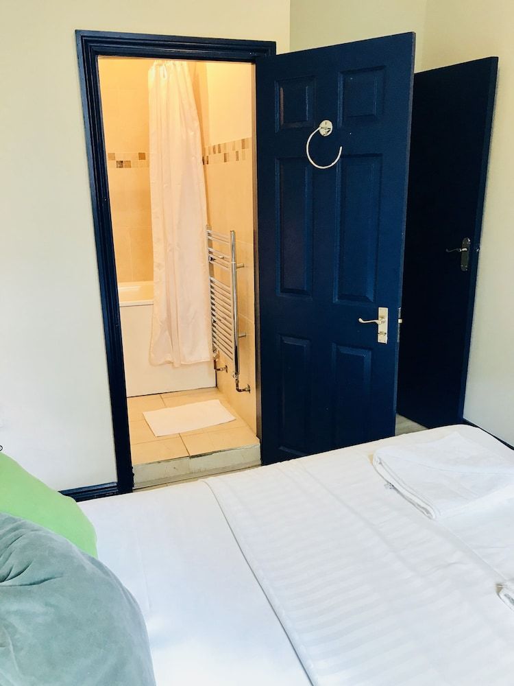 35 Swinton Street Apartment, Ground Floor 4