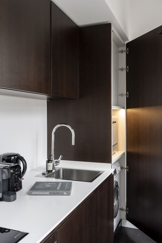 The Moorgate by Cove Large Studio Apartment 10