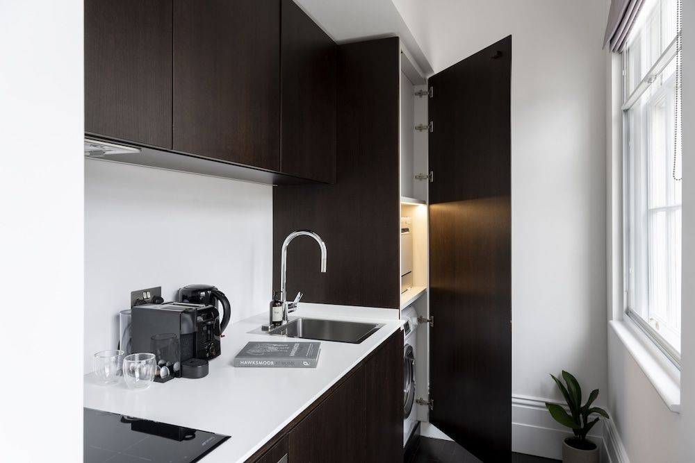 The Moorgate by Cove Large Studio Apartment 17