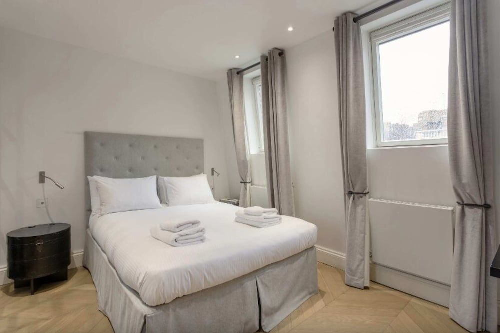 Elegant 1 Bedroom Apartment in South Kensington
