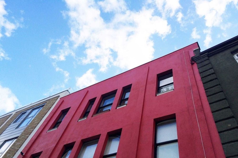 undefined Beautiful Canalside 1-bedroom Flat With Terrace 2