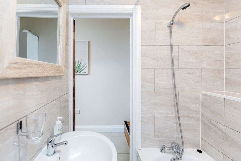 WelcomeStay Clapham Junction 2 bedroom Apartment Executive Apartment 5