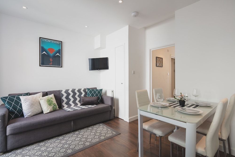 The City London Apartments City Apartment, 1 Double Bed with Sofa bed, Non Smoking 5