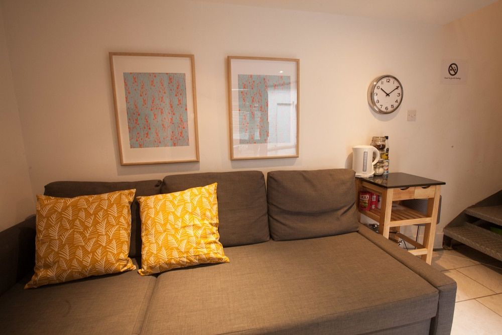 King Square Gardens by Allô Housing Economy Apartment, 1 Double Bed with Sofa bed, Non Smoking 4