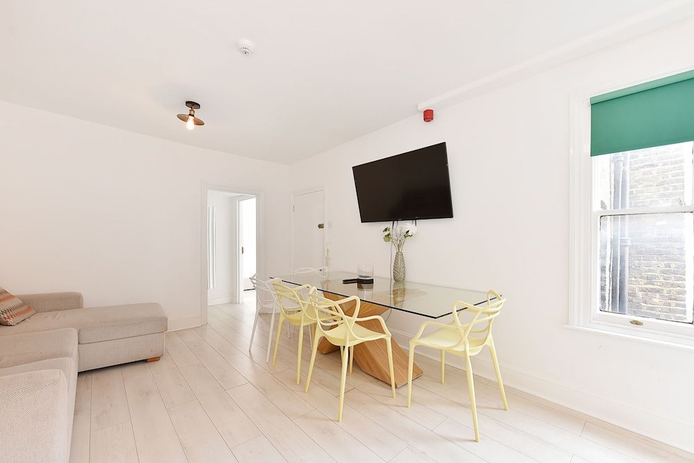 undefined Bond Street Apartments 9