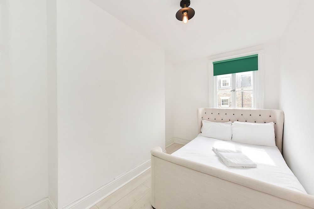 undefined Bond Street Apartments