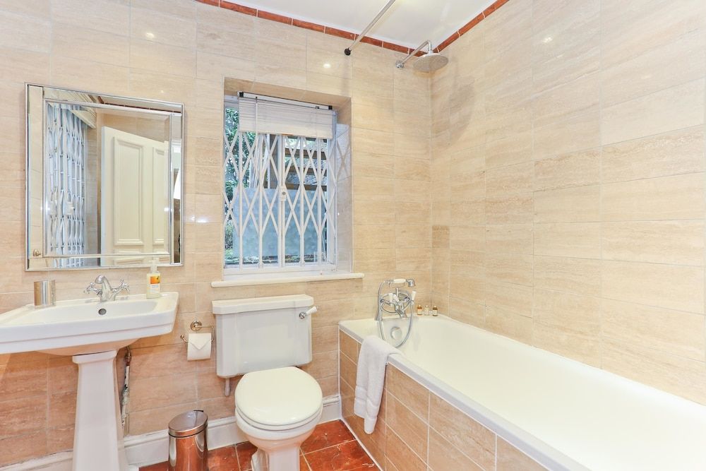 The Chelsea Apartment Comfort Apartment, 2 Double Beds, Non Smoking 11