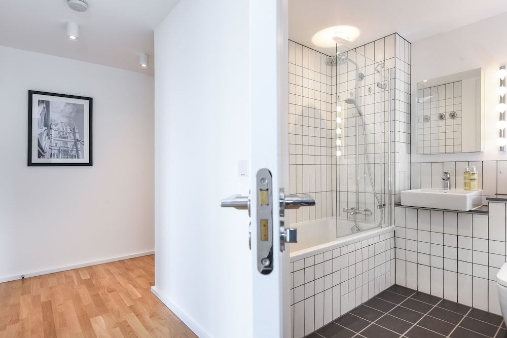 undefined Millharbour Residences 10