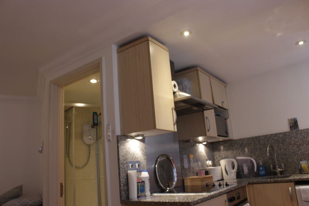 undefined Tower Hill Studio Appartment 9