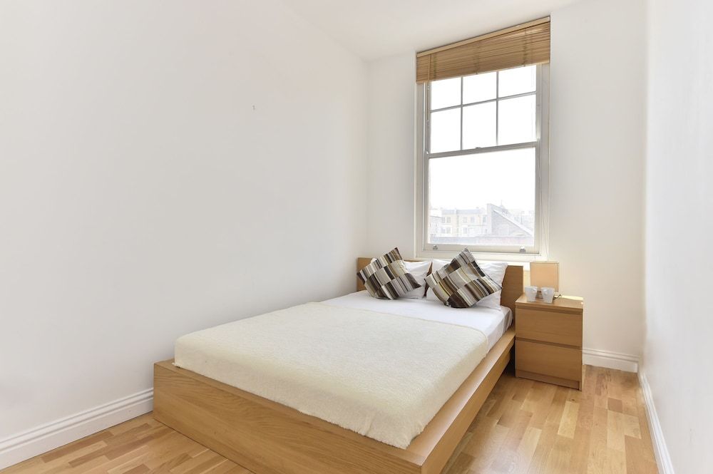 undefined London Eye Apartments 9