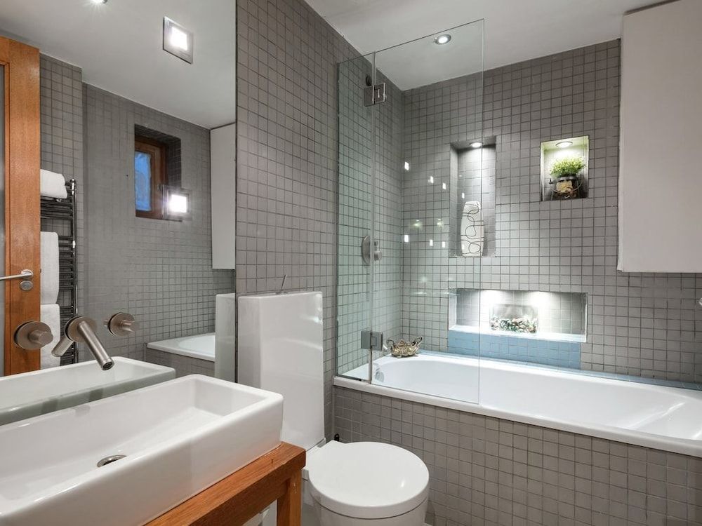 Luxury Kensington Apartment W8 Luxury Apartment, 2 Bedrooms, Balcony, Ground Floor 8