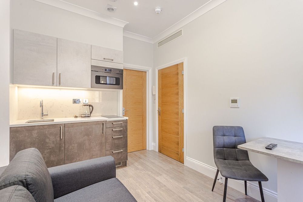 undefined Alexander Apartments 3