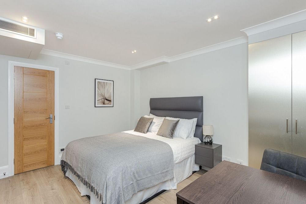 undefined Alexander Apartments 10