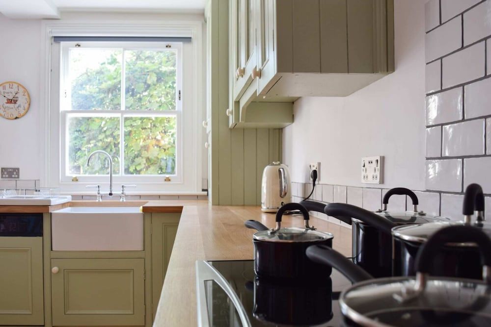 undefined Charming 3-bedroom Garden Flat In Edwardian Terrace 9