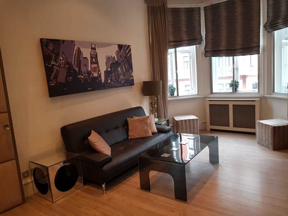 Hans Crescent Apartment City Apartment, 1 Queen Bed, City View 7