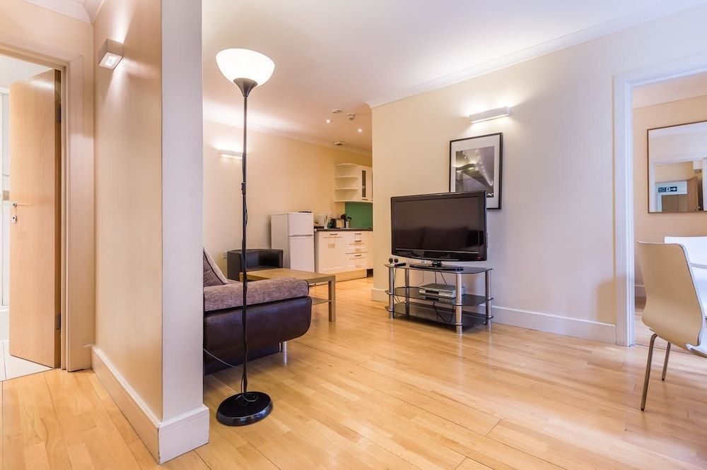 Kensington Comfort Deluxe Apartment, 1 Double Bed with Sofa bed, Non Smoking 32