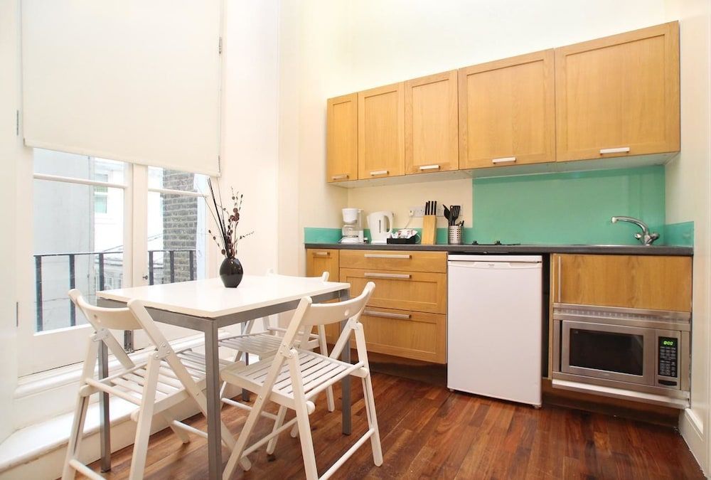 Kensington Comfort Deluxe Apartment, 1 Double Bed with Sofa bed, Non Smoking 19