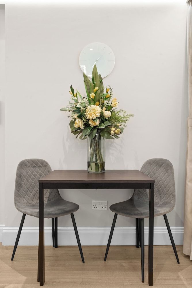 Cleveland Residences Russell Square LG Standard Studio 15