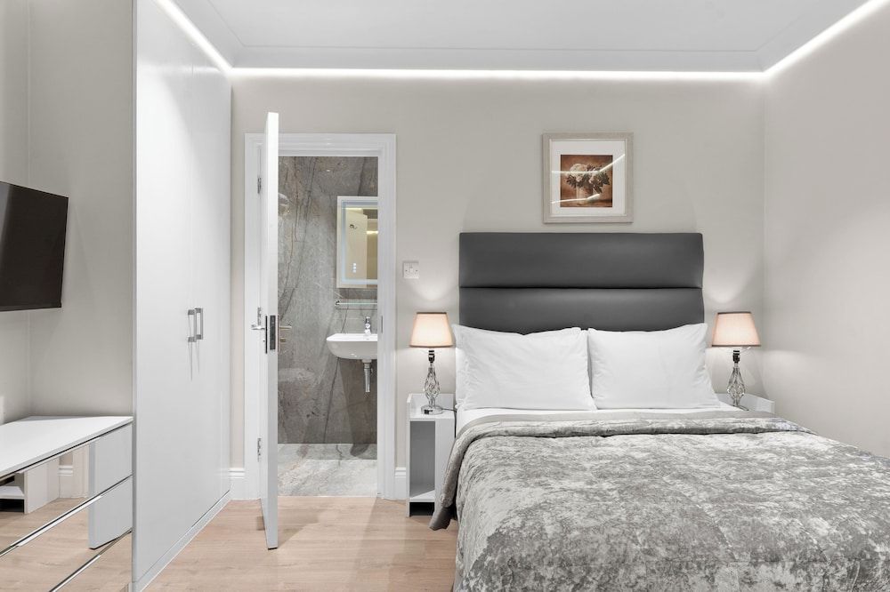 Cleveland Residences Russell Square LG Standard Studio 6