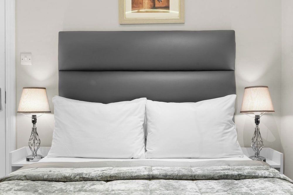 Cleveland Residences Russell Square LG Standard Studio 9