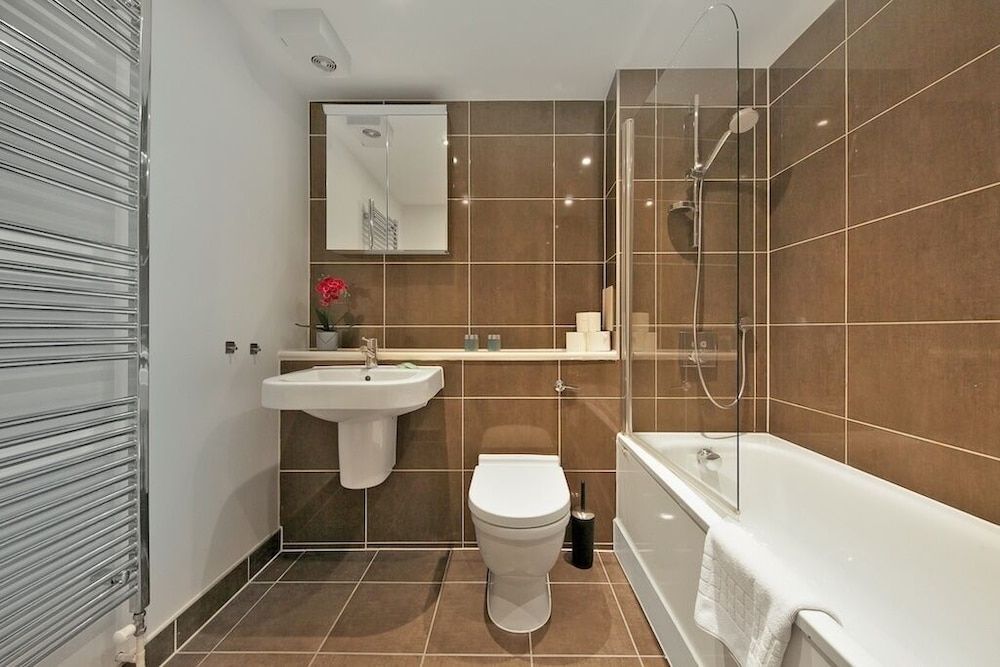 1Bed & 2Beds Apartment in Liverpool St by City Stay Aparts London Comfort Apartment, 1 Bedroom, City View 3