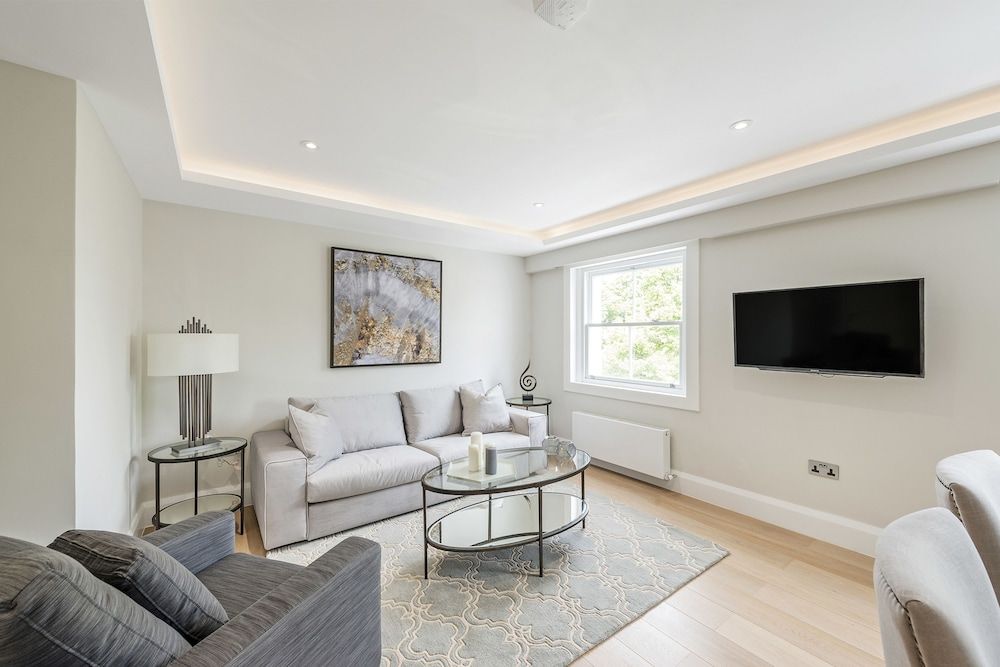 Imperial XIII Luxury Apartment, 2 Bedrooms, Non Smoking, Garden View 9