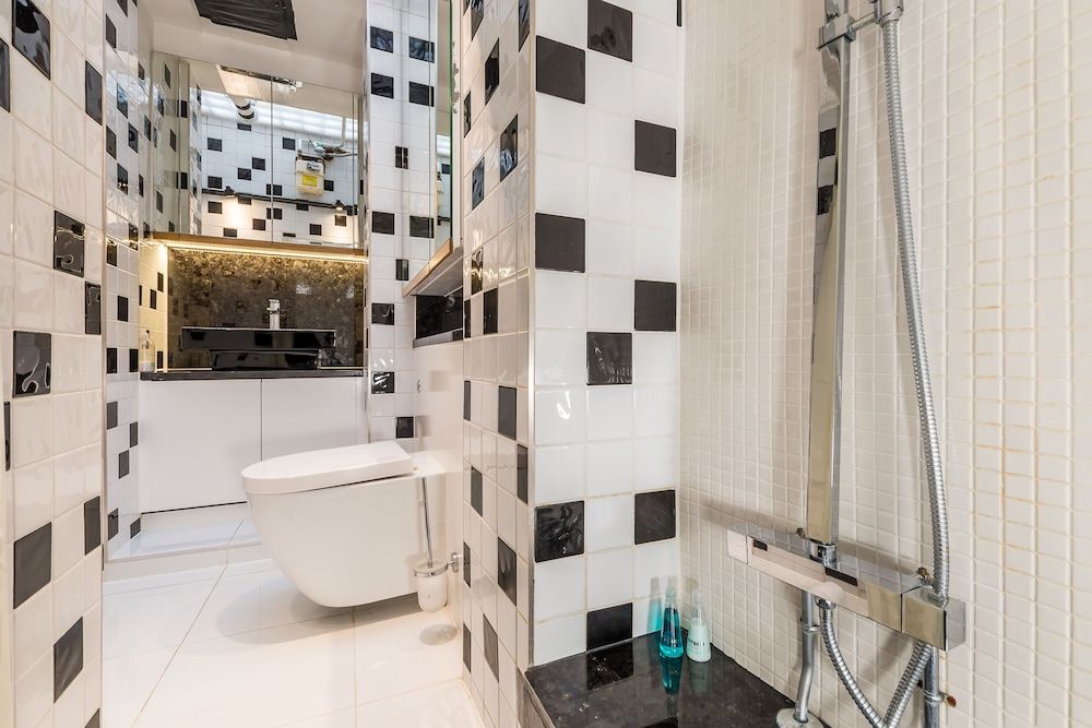 Sherlocks Hidden Home Apartment, 4 Bedrooms, Non Smoking 7