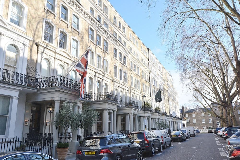 undefined 15 Beaufort Gardens Apartments 3