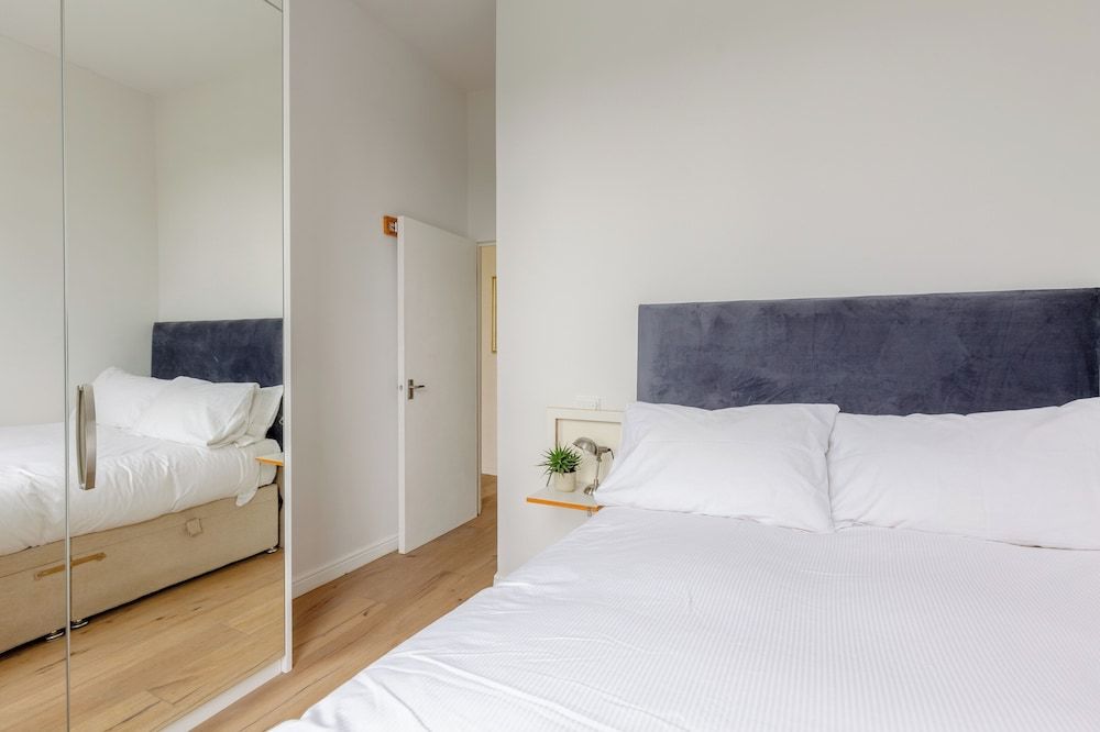 undefined Bright 1 Bed Flat in West Hampstead With Balcony 3