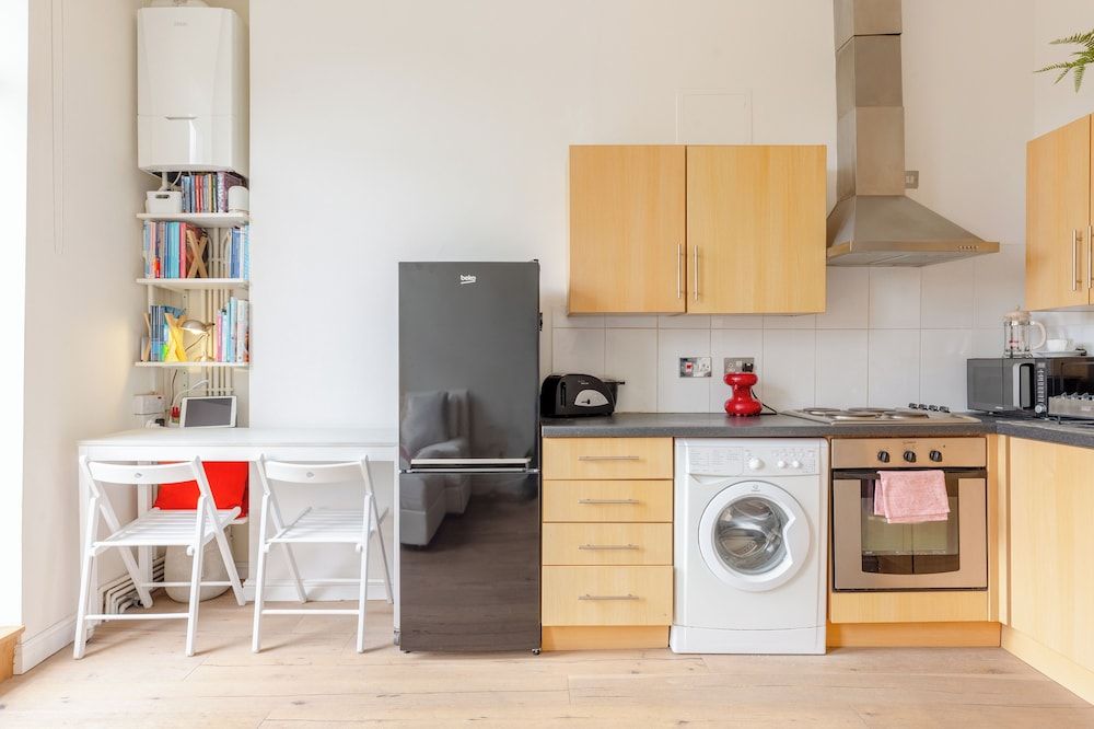 undefined Bright 1 Bed Flat in West Hampstead With Balcony 10