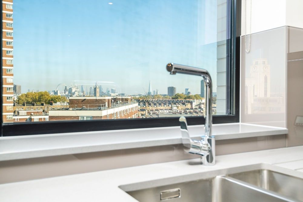 Luxurious Victoria Home by the Apollo Theatre Apartment (3 Bedrooms) 15