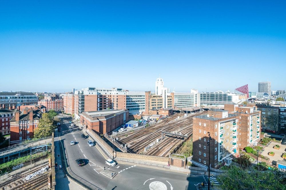 Luxurious Victoria Home by the Apollo Theatre Apartment (3 Bedrooms) 38