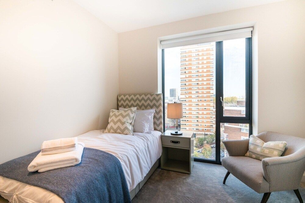 Luxurious Victoria Home by the Apollo Theatre Apartment (3 Bedrooms) 11