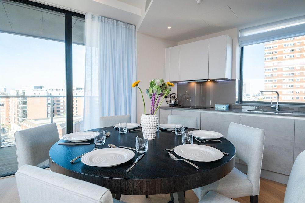 Luxurious Victoria Home by the Apollo Theatre Apartment (3 Bedrooms) 18