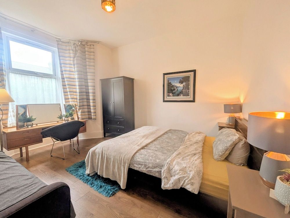 TopHome Stoke Newington Family House, 5 Bedrooms, Kitchen, City View 42