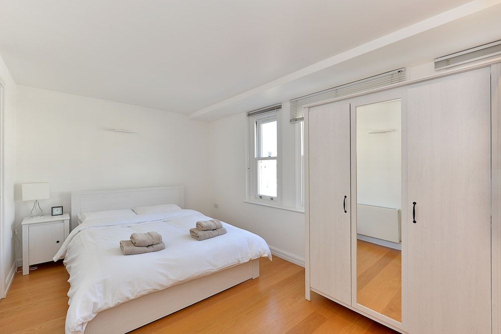 undefined Lexham Gardens 10