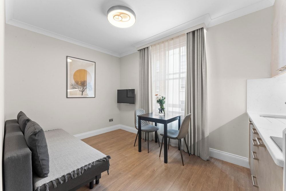 Cleveland Residences Paddington Premier Apartment, 1 Bedroom, Non Smoking 9