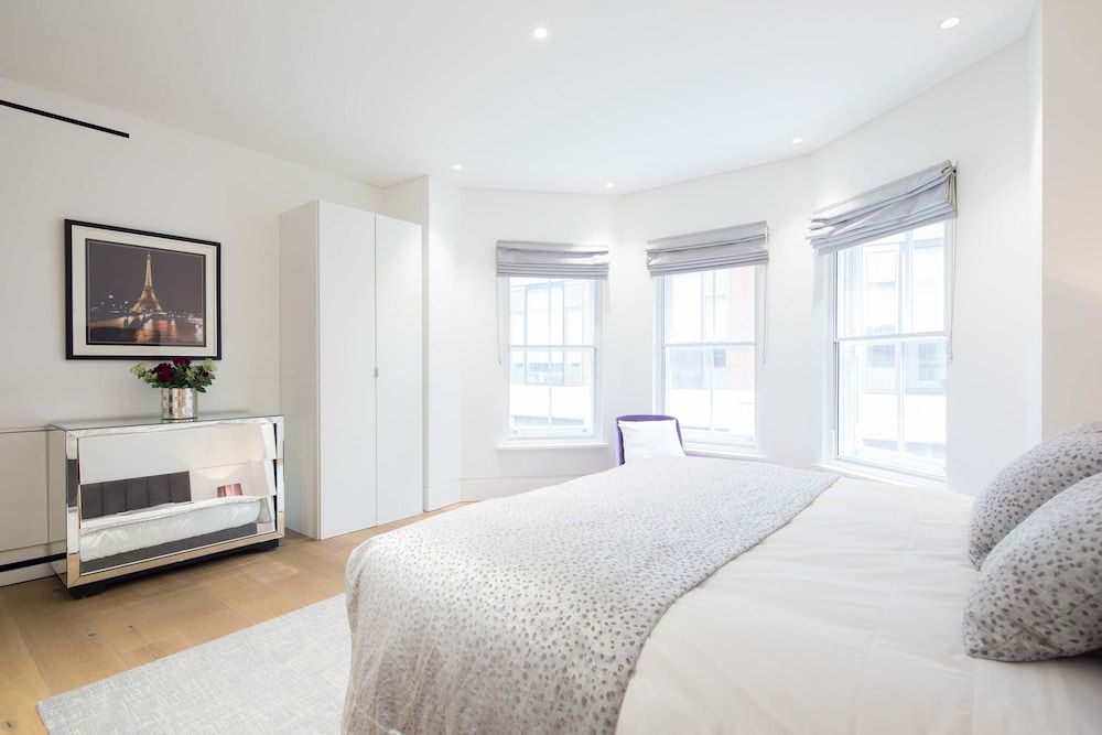 undefined Romily Street 8