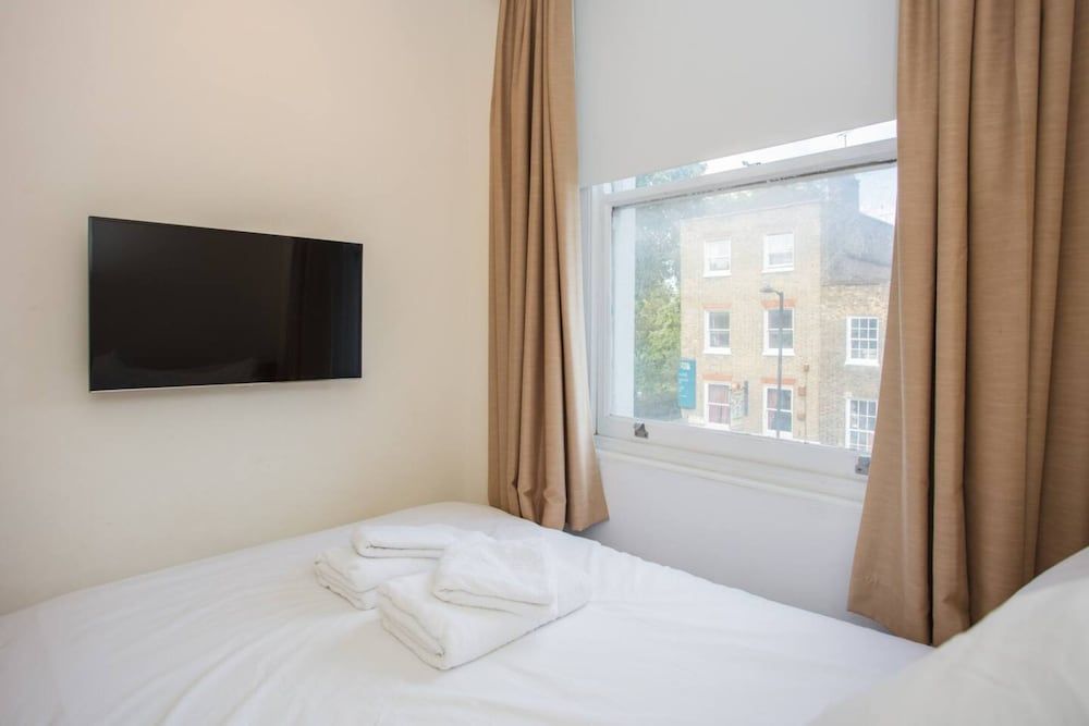 undefined Comfortable Central 1 Bedroom Flat 3