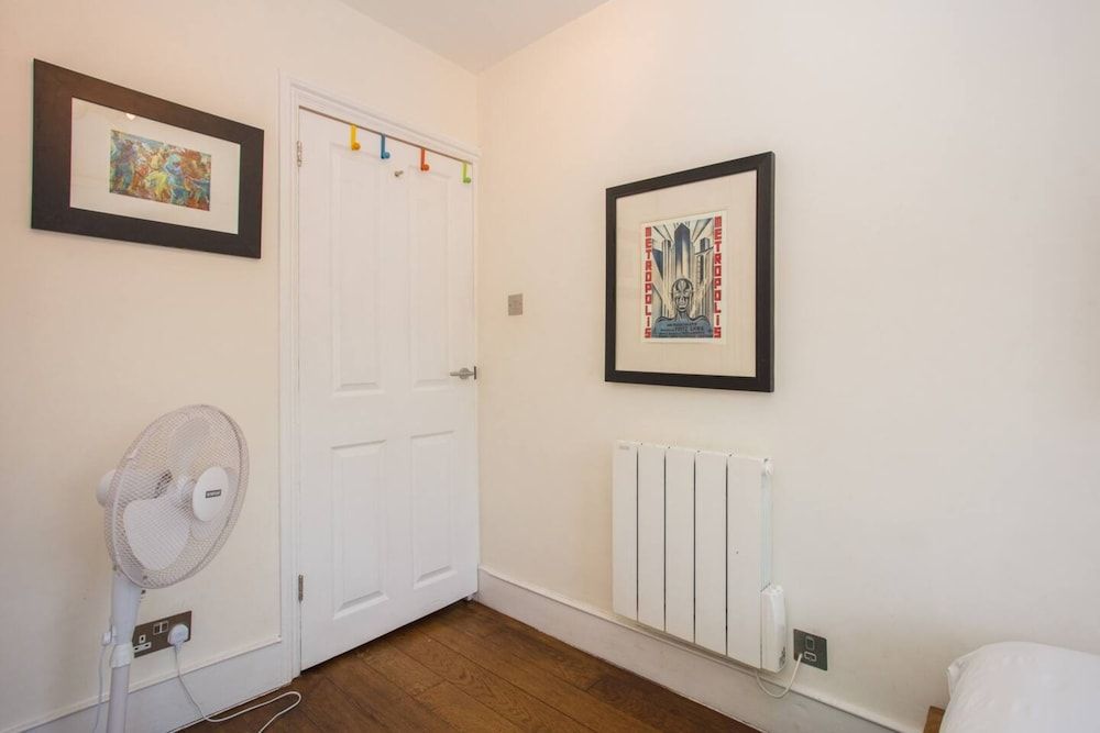 undefined Comfortable Central 1 Bedroom Flat 2