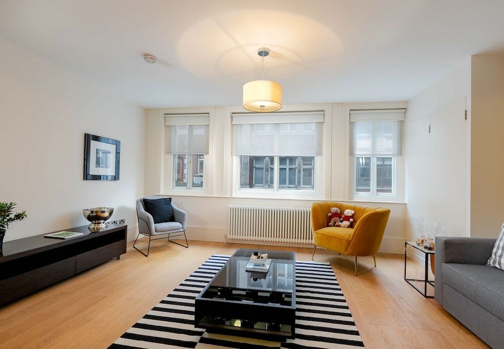 undefined D'Arblay Street