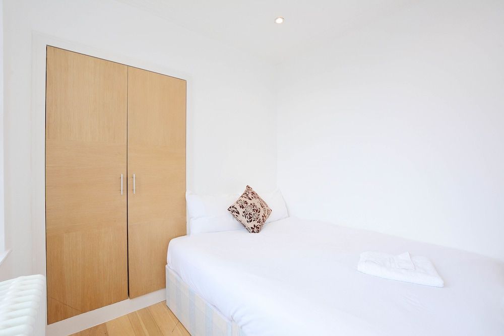 Forset Court Apartments Classic Apartment, 2 Queen Beds, Non Smoking, City View 3